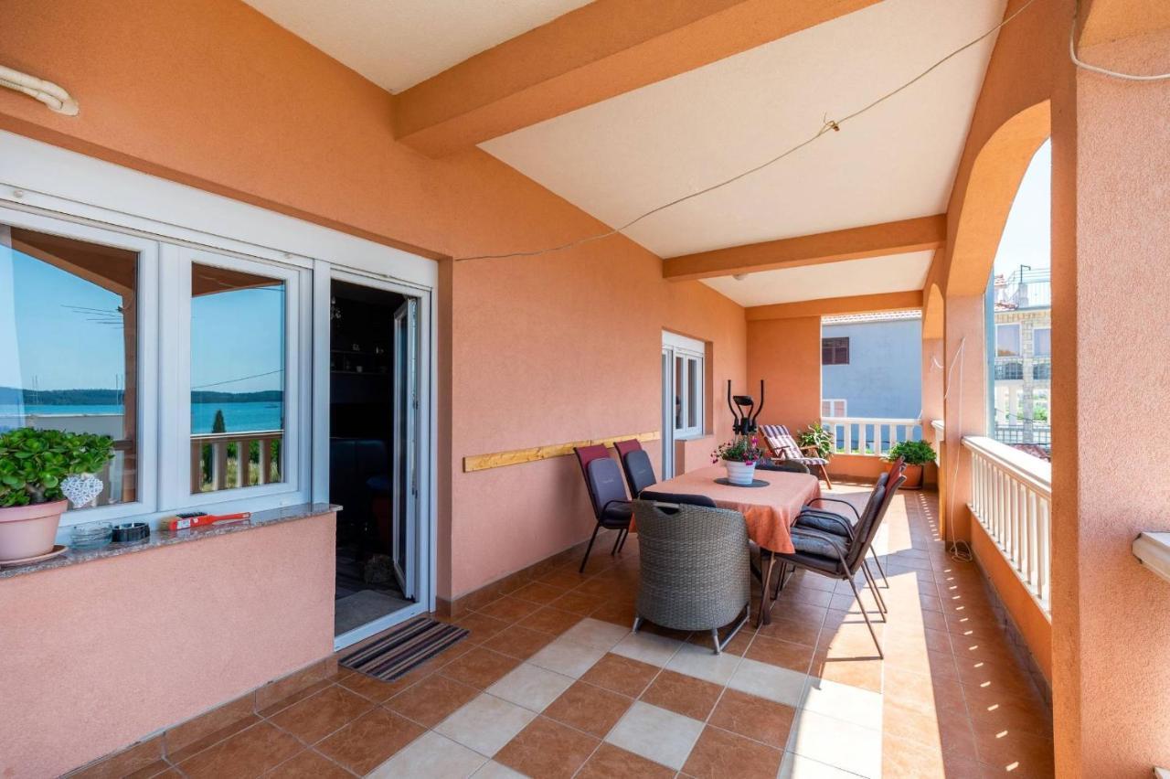 Apartment Lotus Trogir Buitenkant foto