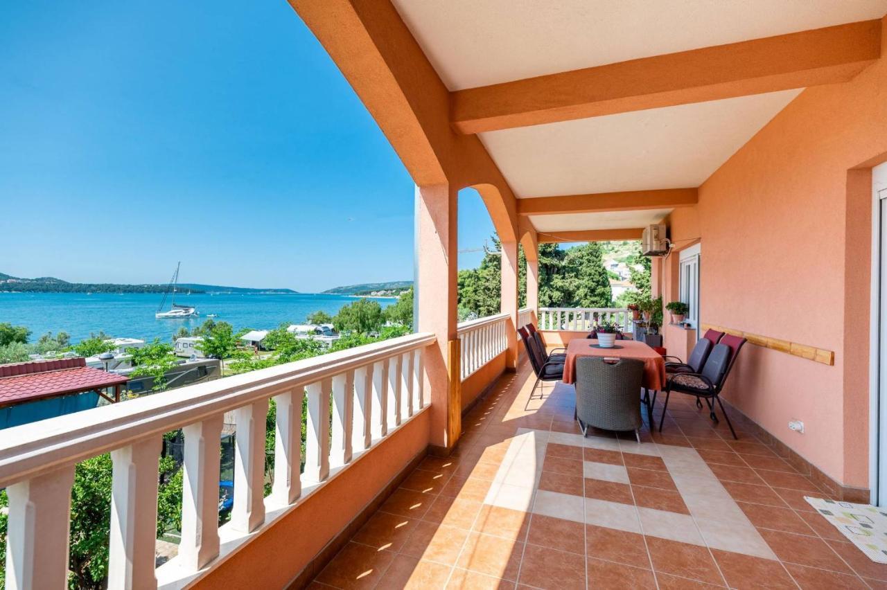 Apartment Lotus Trogir Buitenkant foto